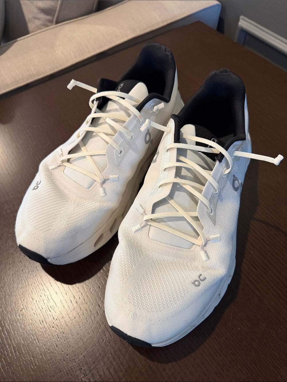 On Running Men's White Athletic Running Shoes with Black Collar - Cloudtilt